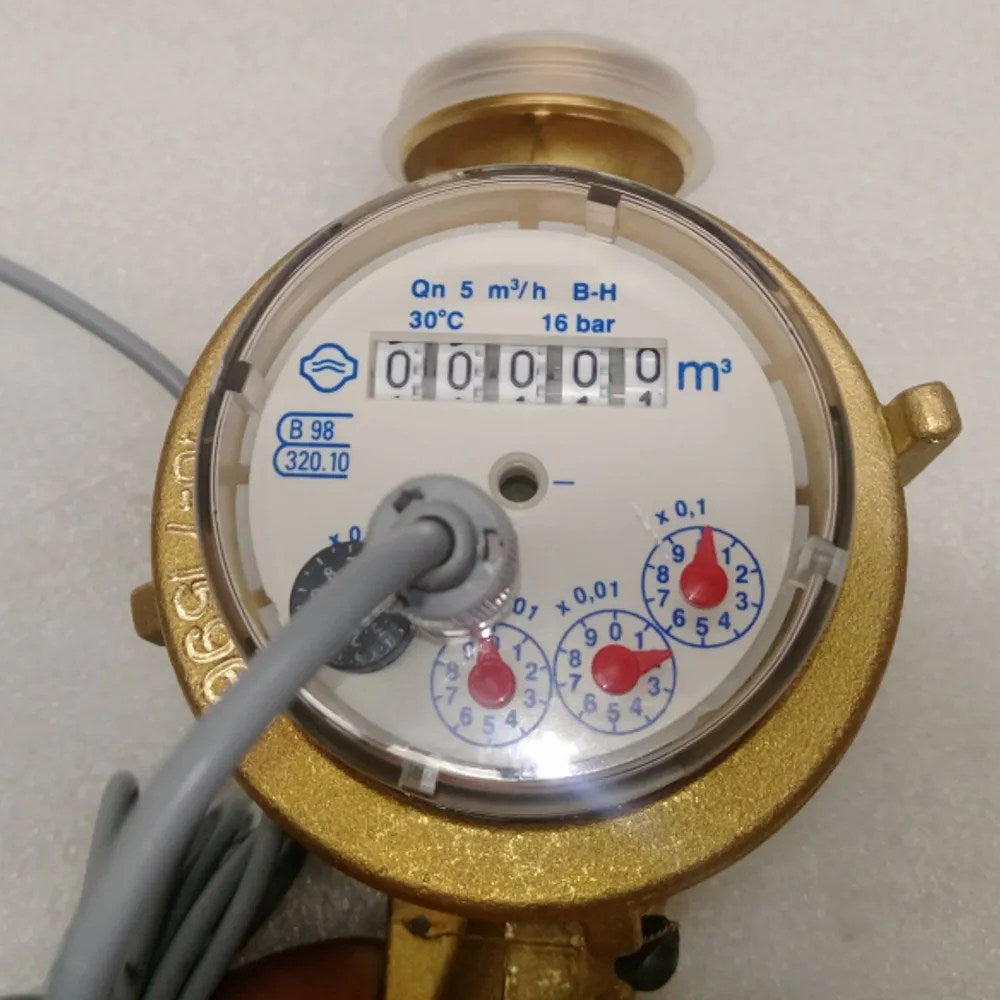 1 1/4" Water Meter with Pulse Output